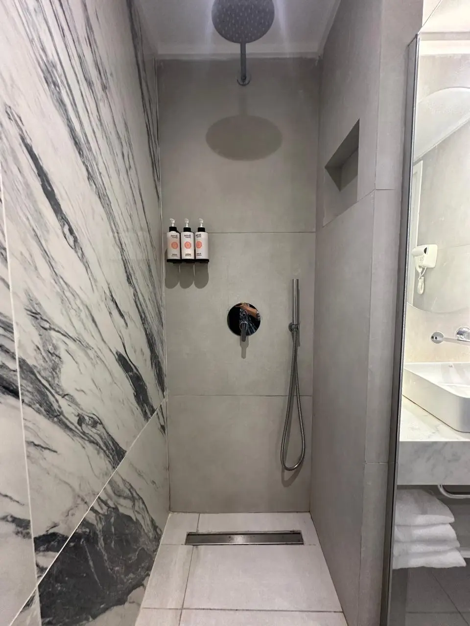 salle de bain réaménagée, Hôtel Le Sultan Hammamet 2025